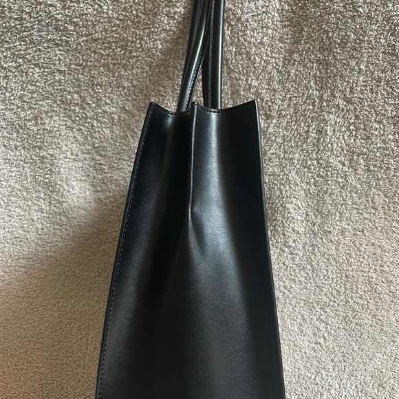 Michael Kors Patent Leather Large Mercer Tote